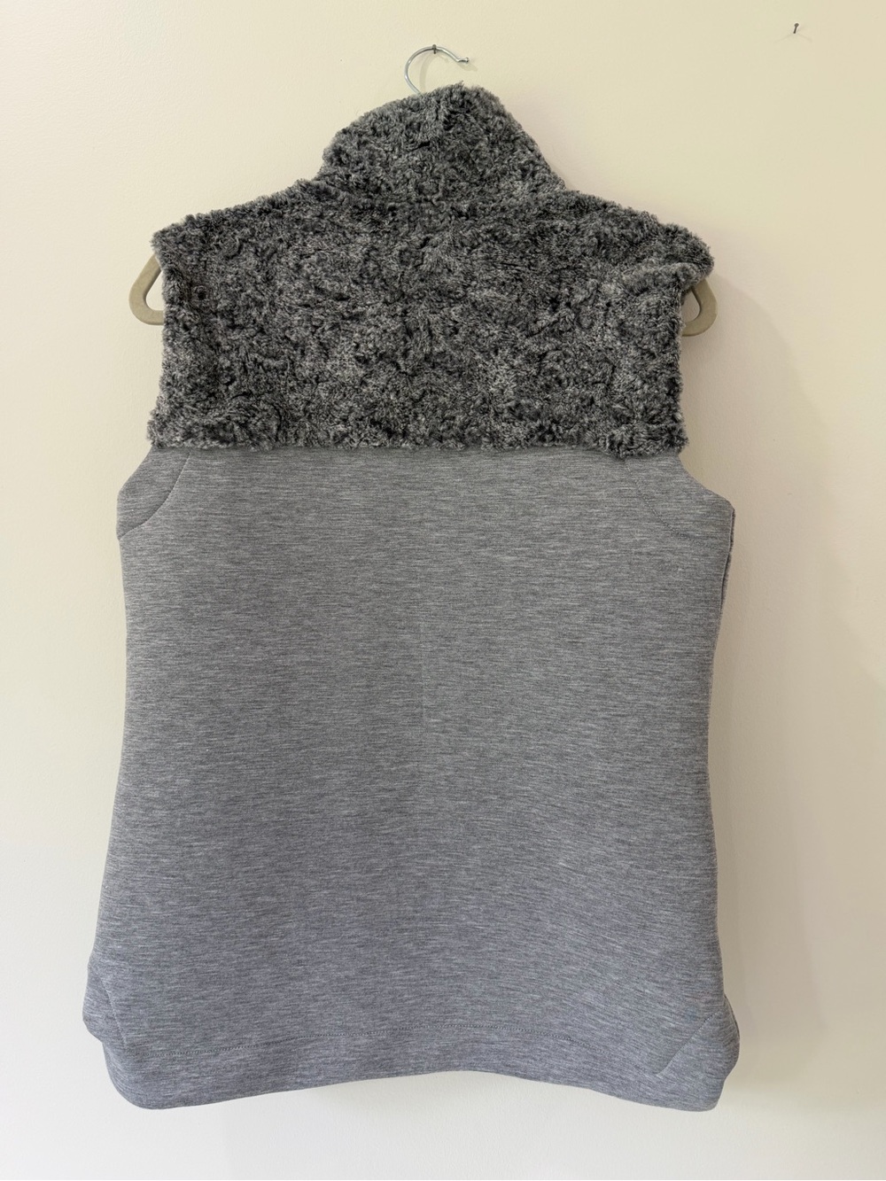 The North Face Heather Gray Faux Fur-Lined Vest - Picture 4 of 5